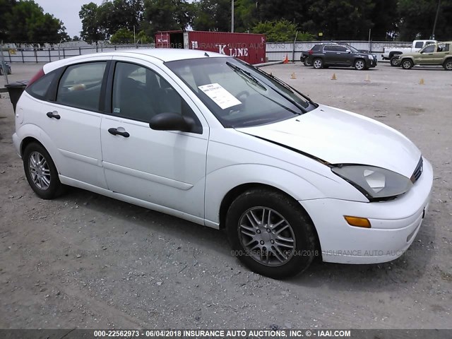 3FAFP37373R182331 - 2003 FORD FOCUS ZX5 WHITE photo 1