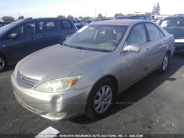 JTDBE30K930183612 - 2003 TOYOTA CAMRY LE/XLE Ոսկեգույն լուսանկար 2