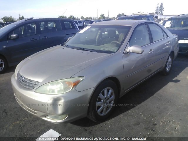 JTDBE30K930183612 - 2003 TOYOTA CAMRY LE/XLE GOLD photo 2