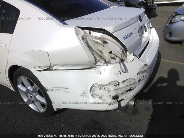 1N4BA41E94C882951 - 2004 NISSAN MAXIMA SE/SL WHITE photo 6