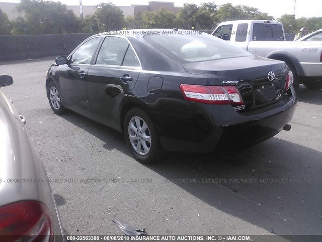4T1BF3EK7BU231391 - 2011 TOYOTA CAMRY SE/LE/XLE შავი ფოტო 3