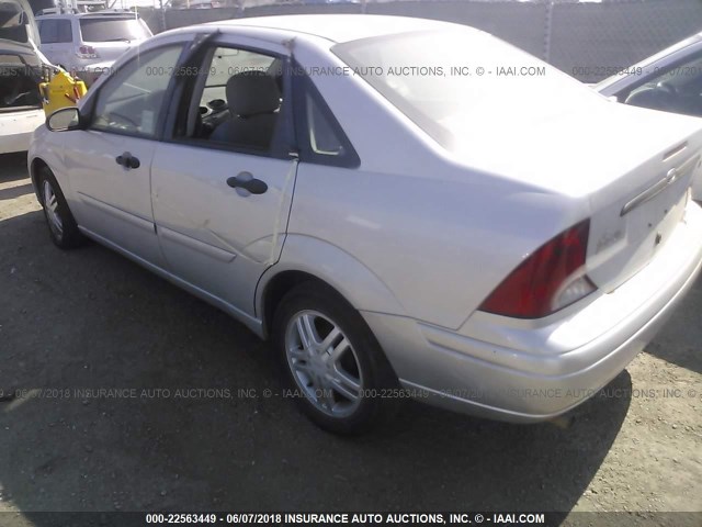 1FAFP34Z83W209462 - 2003 FORD FOCUS SE COMFORT/SE SPORT SILVER photo 6