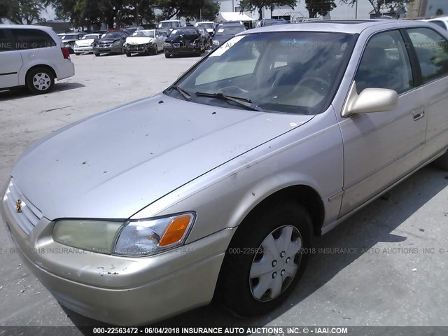 4T1BG22K1VU055700 - 1997 TOYOTA CAMRY CE/LE/XLE 金色 照片 6