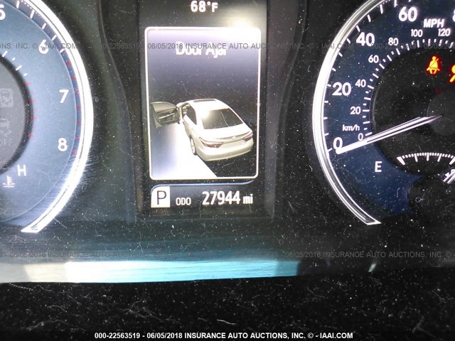 4T1BF1FK7HU368763 - 2017 TOYOTA CAMRY LE/XLE/SE/XSE SILVER photo 7