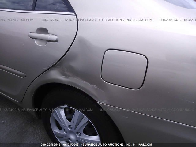 4T1BE32K52U639332 - 2002 TOYOTA CAMRY LE/XLE/SE 金色 照片 6