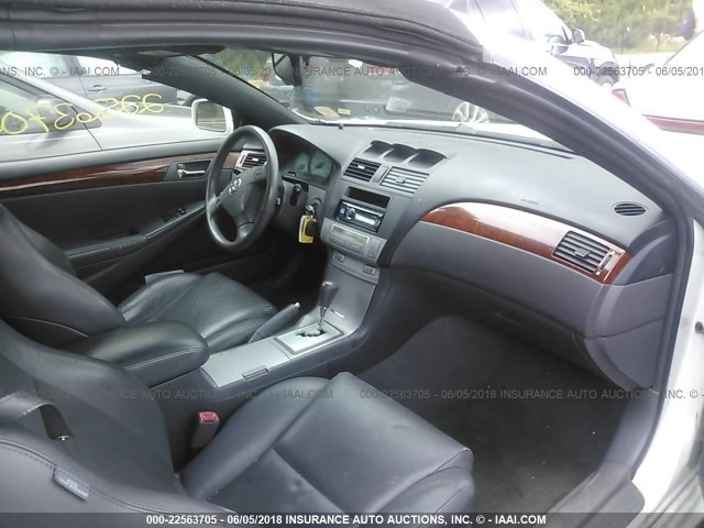 4T1FA38PX6U107385 - 2006 TOYOTA CAMRY SOLARA SE/SLE თეთრი ფოტო 5