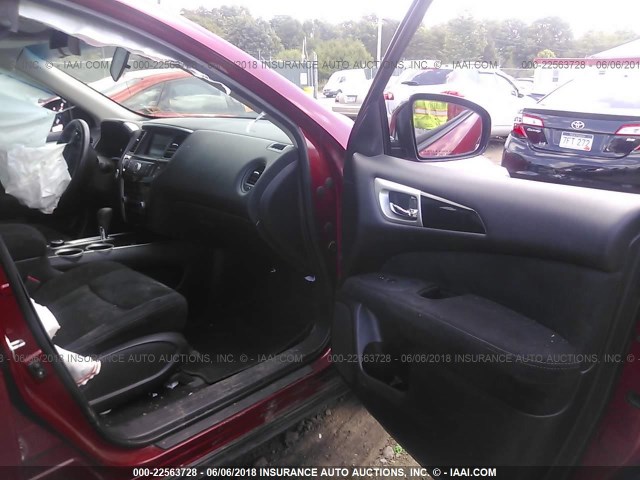 5N1AR2MM8EC727732 - 2014 NISSAN PATHFINDER S/SV/SL/PLATINUM MAROON photo 5