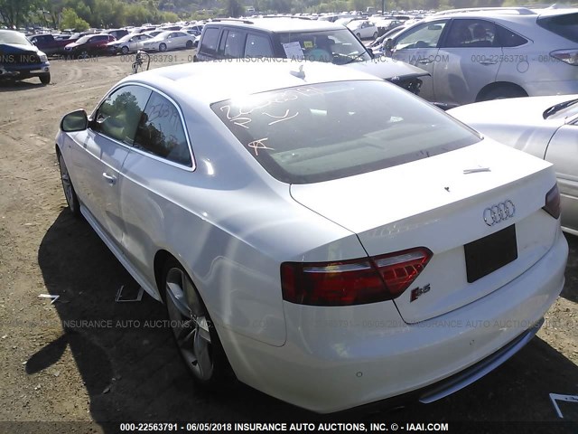 WAURV78T89A011736 - 2009 AUDI S5 QUATTRO WHITE photo 3