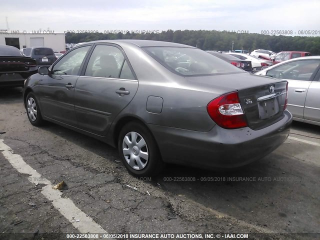 4T1BE32KX4U901512 - 2004 TOYOTA CAMRY LE/XLE/SE ნაცრისფერი ფოტო 3