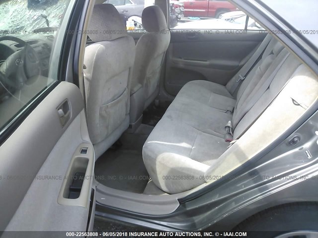 4T1BE32KX4U901512 - 2004 TOYOTA CAMRY LE/XLE/SE ნაცრისფერი ფოტო 8