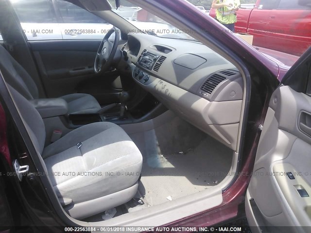 4T1BE32K64U308374 - 2004 TOYOTA CAMRY LE/XLE/SE წითელი ფოტო 5