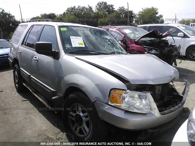 1FMPU16506LA50962 - 2006 FORD EXPEDITION XLT SILVER photo 1