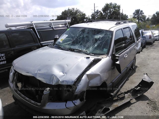 1FMPU16506LA50962 - 2006 FORD EXPEDITION XLT SILVER photo 2
