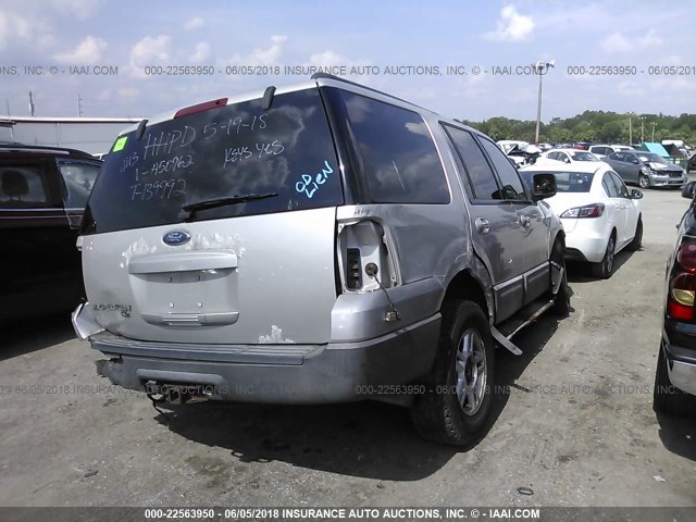 1FMPU16506LA50962 - 2006 FORD EXPEDITION XLT SILVER photo 4