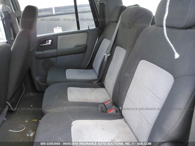 1FMPU16506LA50962 - 2006 FORD EXPEDITION XLT SILVER photo 8