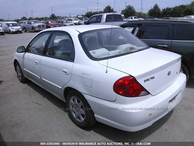 KNAFB121735301532 - 2003 KIA SPECTRA LS WHITE photo 3