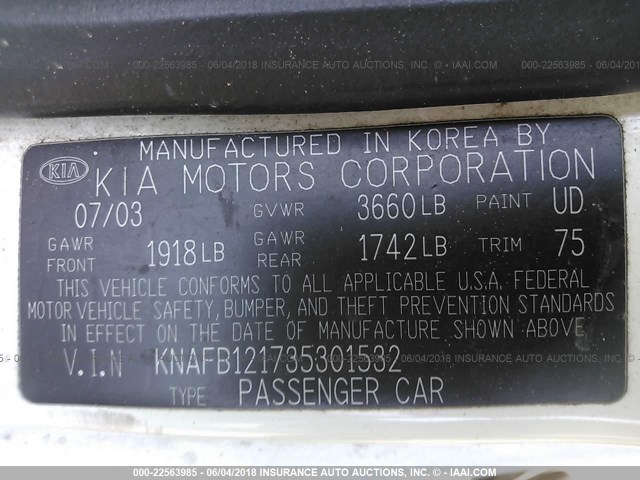 KNAFB121735301532 - 2003 KIA SPECTRA LS WHITE photo 9