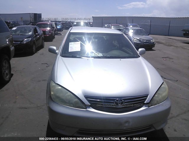 4T1BE32K76U662892 - 2006 TOYOTA CAMRY LE/XLE/SE ვერცხლისფერი ფოტო 6