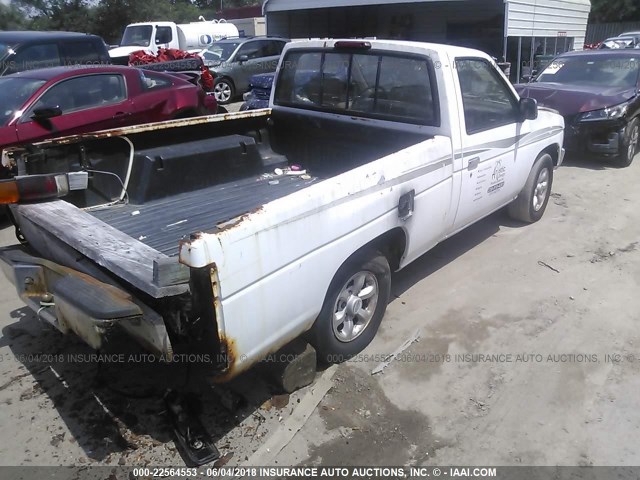 1N6SD11S7VC333902 - 1997 NISSAN TRUCK XE WHITE photo 4