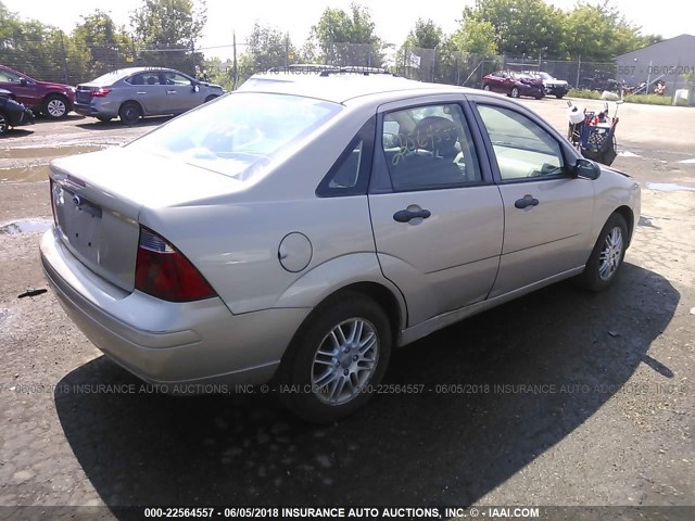 1FAHP34N57W363946 - 2007 FORD FOCUS ZX4/S/SE/SES TAN photo 4