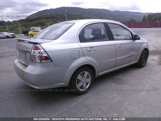 KL1TD56E29B620293 - 2009 CHEVROLET AVEO LS/LT SILVER photo 4