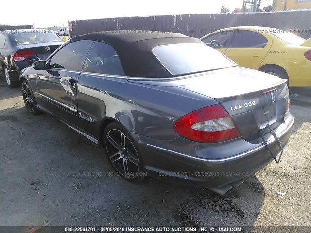 WDBTK72F38T096281 - 2008 MERCEDES-BENZ CLK 550 BLUE photo 3