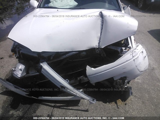 4T1BG22K0WU283057 - 1998 TOYOTA CAMRY CE/LE/XLE WHITE photo 6