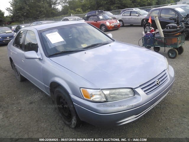 4T1BG22K5WU201033 - 1998 TOYOTA CAMRY CE/LE/XLE PURPLE photo 1