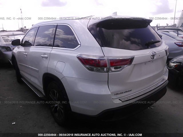 5TDKKRFH2GS124735 - 2016 TOYOTA HIGHLANDER XLE თეთრი ფოტო 3