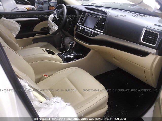 5TDKKRFH2GS124735 - 2016 TOYOTA HIGHLANDER XLE თეთრი ფოტო 5