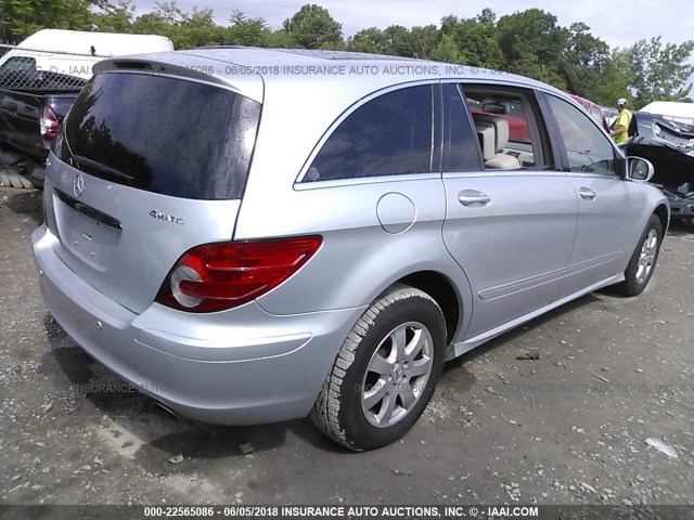 4JGCB65E67A049556 - 2007 MERCEDES-BENZ R 350 SILVER photo 4