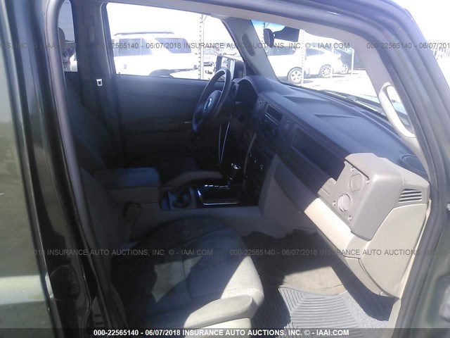 1J8HH48K67C691674 - 2007 JEEP COMMANDER მწვანე ფოტო 5