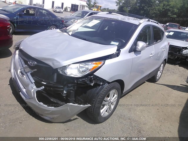 KM8JU3AC7CU408569 - 2012 HYUNDAI TUCSON GLS/LIMITED SILVER photo 2