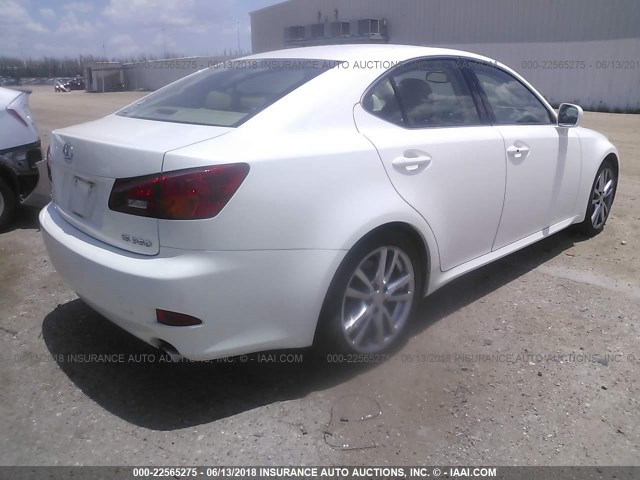 JTHBE262262004593 - 2006 LEXUS IS 350 WHITE photo 4