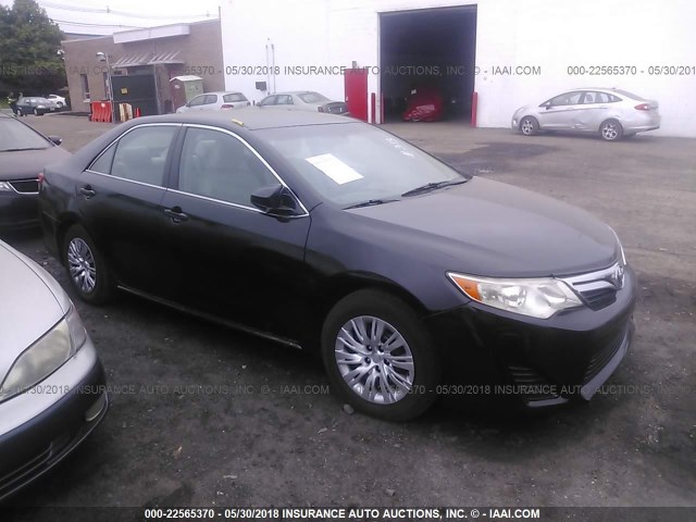 4T1BD1FK7EU097981 - 2014 TOYOTA CAMRY HYBRID/LE/XLE 黑色 照片 1