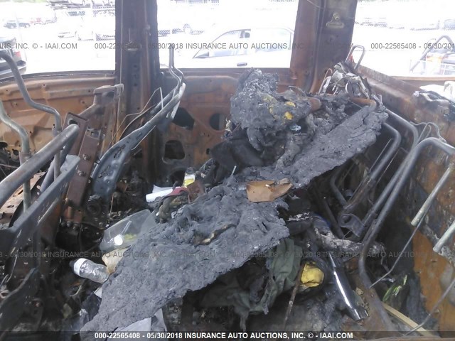 1N6AA1EK9HN534305 - 2017 NISSAN TITAN S WHITE photo 8