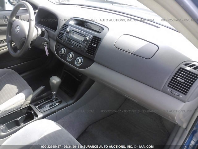 4T1BE32K56U164240 - 2006 TOYOTA CAMRY LE/XLE/SE ლურჯი ფოტო 5