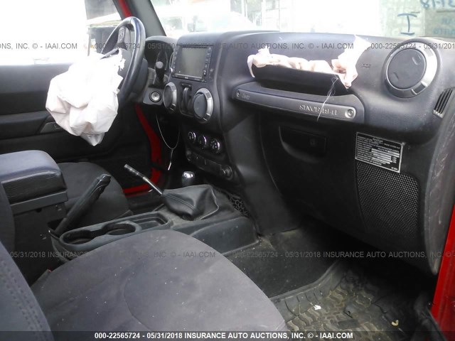 1C4AJWAGXFL532699 - 2015 JEEP WRANGLER SPORT 红色 照片 5