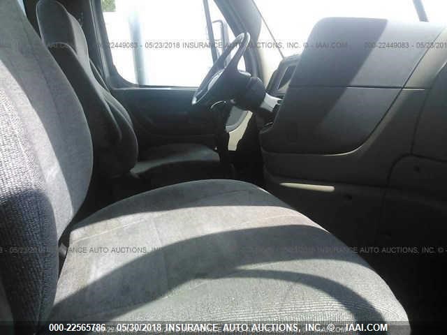 1FUJGEDV6BSAY8414 - 2011 FREIGHTLINER CASCADIA 125  WHITE photo 5