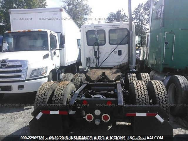 1FUJGEDV6BSAY8414 - 2011 FREIGHTLINER CASCADIA 125  WHITE photo 8