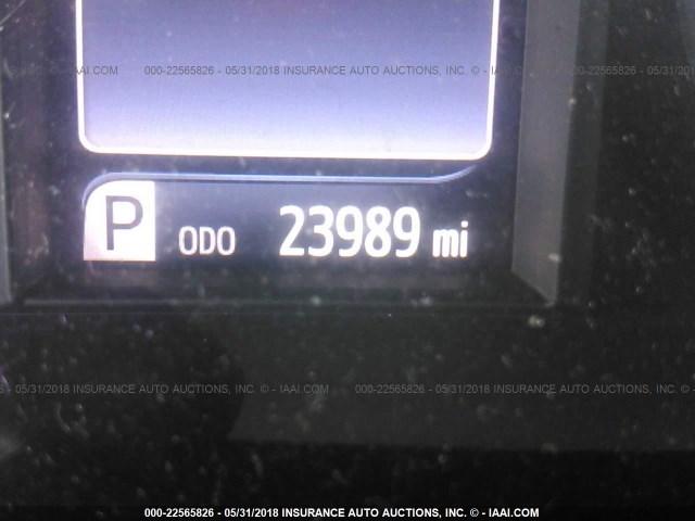 4T1BF1FK8HU367279 - 2017 TOYOTA CAMRY LE/XLE/SE/XSE WHITE photo 7