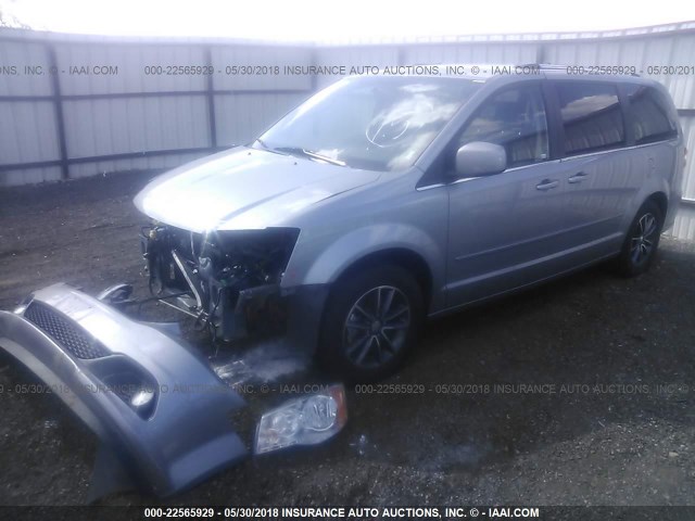 2C4RDGCG2HR814780 - 2017 DODGE GRAND CARAVAN SXT GRAY photo 2