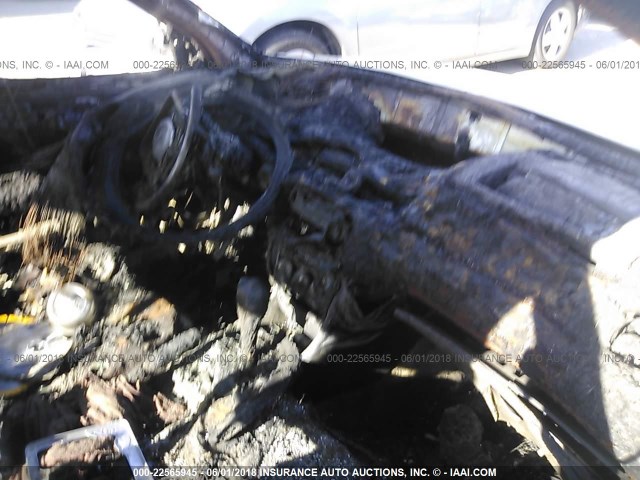 4T1BG22KXVU789204 - 1997 TOYOTA CAMRY CE/LE/XLE SILVER photo 5