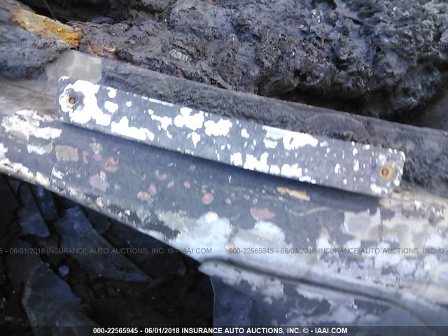 4T1BG22KXVU789204 - 1997 TOYOTA CAMRY CE/LE/XLE SILVER photo 9