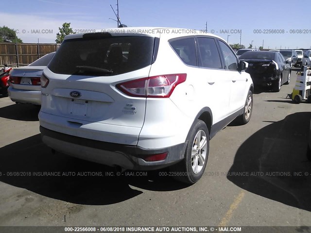 1FMCU9GX0DUC37266 - 2013 FORD ESCAPE SE WHITE photo 4