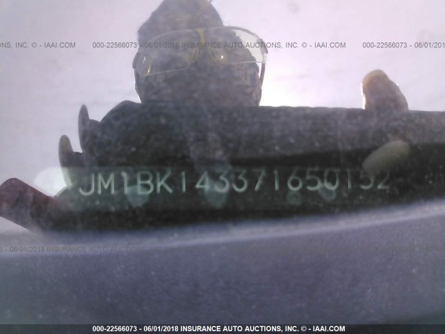 JM1BK143371650152 - 2007 MAZDA 3 HATCHBACK GRAY photo 9