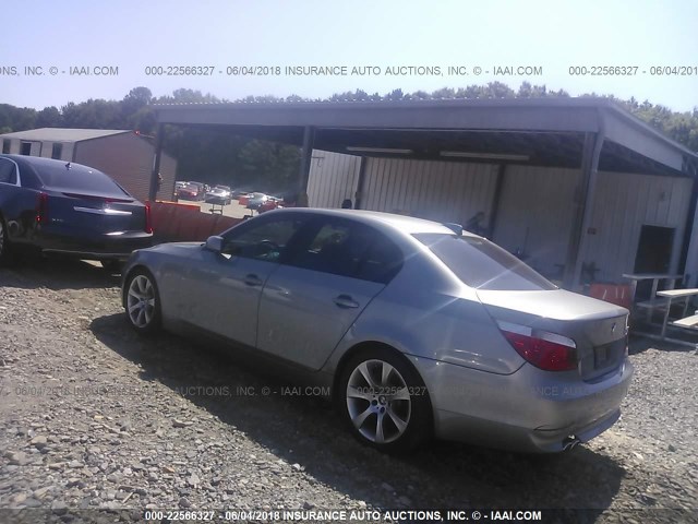 WBANB33545CN65217 - 2005 BMW 545 I GRAY photo 3