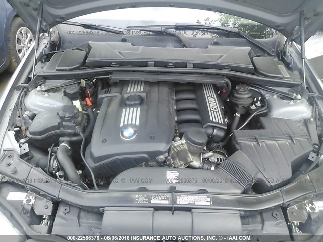 WBAPK5C53BF121681 - 2011 BMW 328 XI SULEV SILVER photo 10