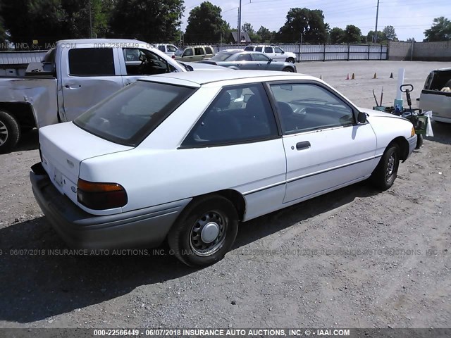 1FARP10J5RW205430 - 1994 FORD ESCORT WHITE photo 4