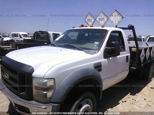 1FDAF57R98ED75108 - 2008 FORD F550 SUPER DUTY WHITE photo 2